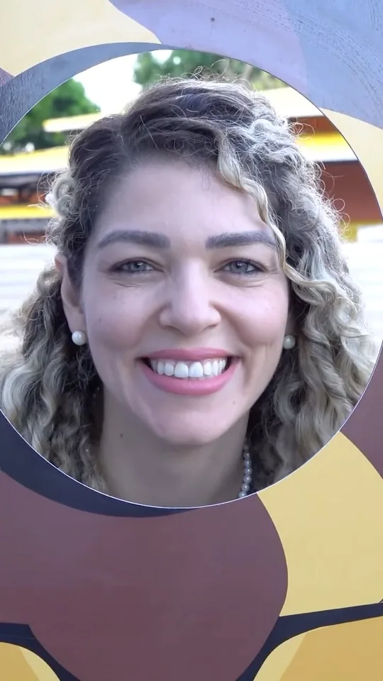 Capa do vídeo: Totem para fotos